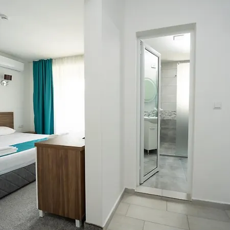 Zonya Hotell