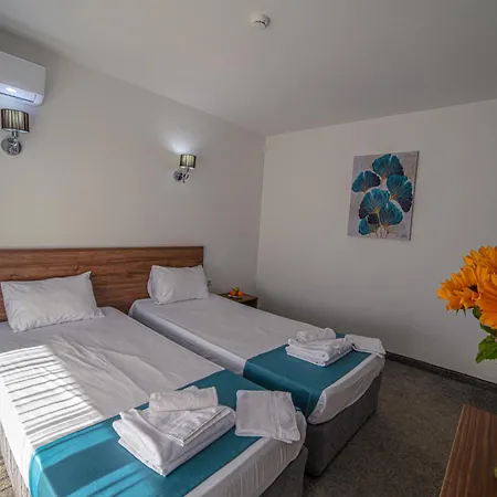 Zonya Hotell