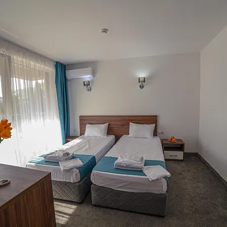 Zonya ホテル サニービーチ